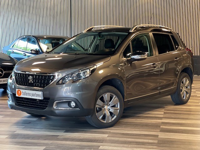 PEUGEOT 2008 1.2i 81CV STYLE