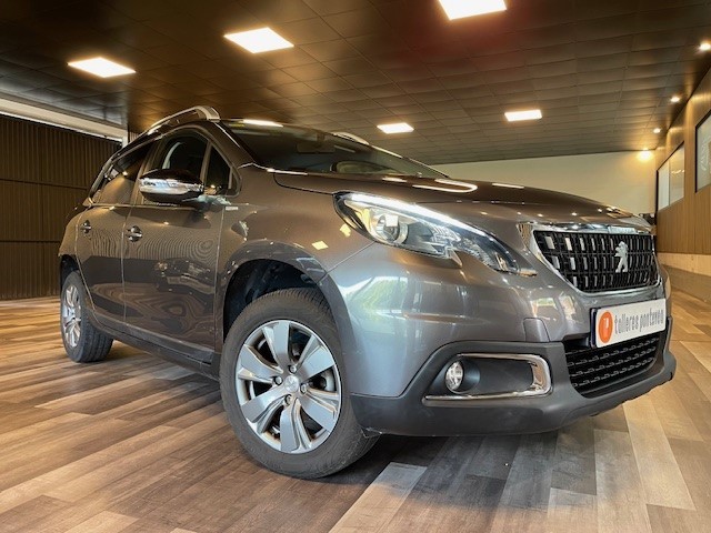 PEUGEOT 2008 1.2i 81CV STYLE