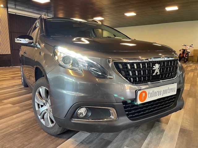 PEUGEOT 2008 1.2i 81CV STYLE